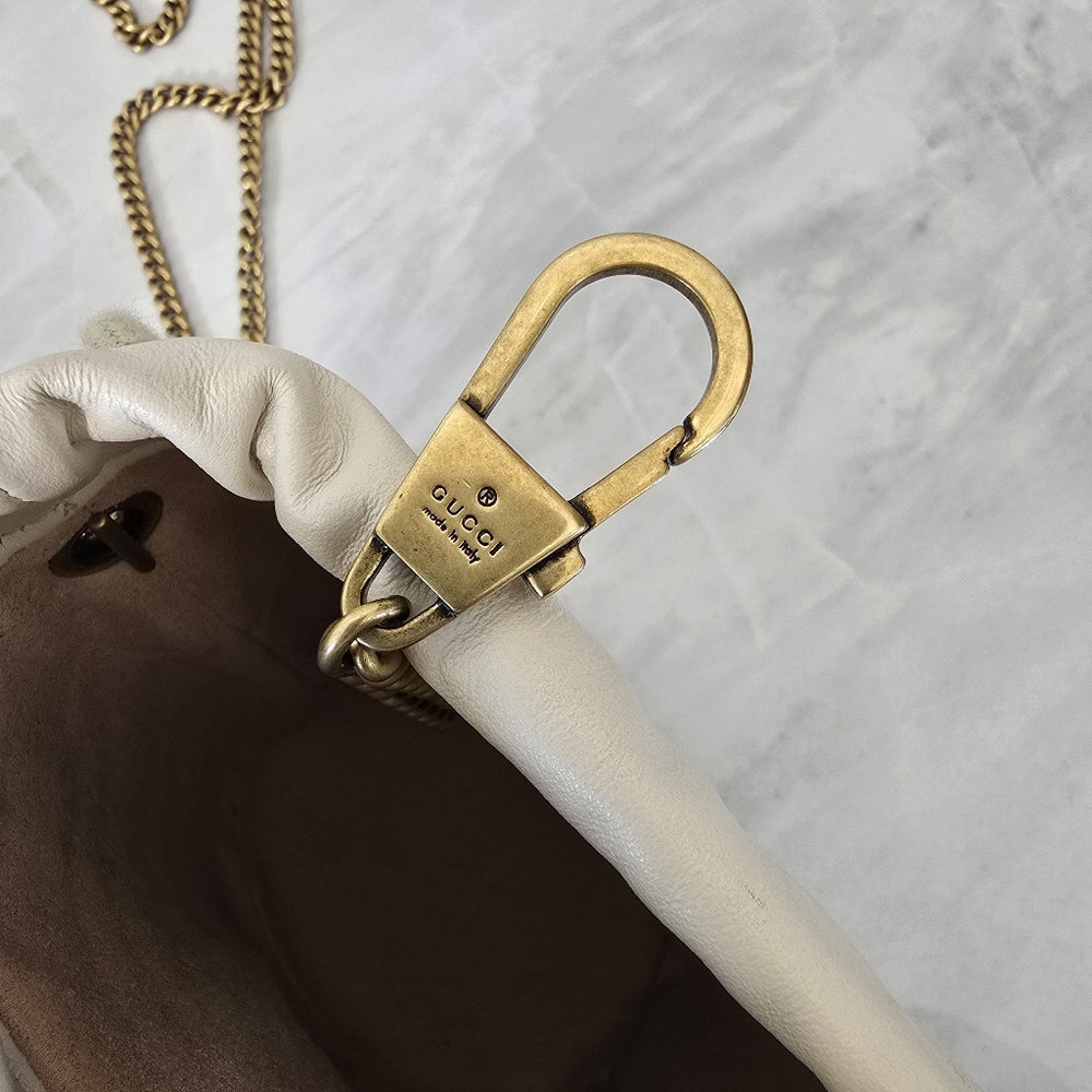 Gucci GG Marmont Bucket Bag - Picture 7 of 12
